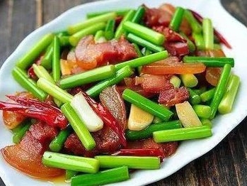 蒜薹炒腊肉的制作方法