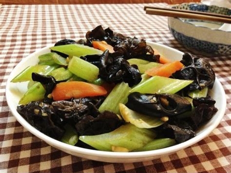 小炒黑木耳的制作方法