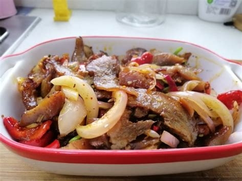 爆炒猪头肉的制作方法