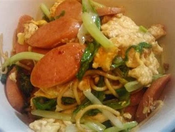 鸡蛋火腿炒面的制作方法