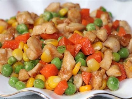 玉米胡萝卜丁炒鸡胸肉的制作方法