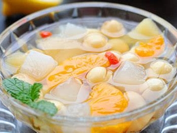 冰糖鲜莲子的制作方法