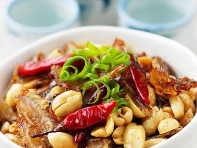 小鱼干酥花生的制作方法