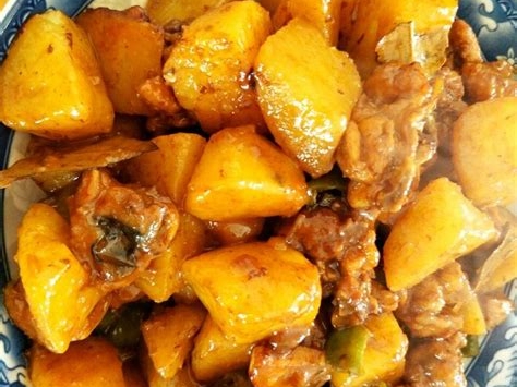 土豆烧鸡的制作方法