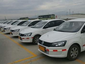 大众教练车的离合都是机械的吗