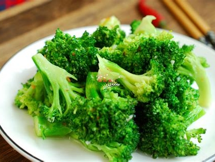 蒜香西兰花的制作方法