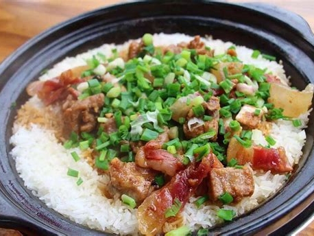 红烧排骨煲仔饭的制作方法
