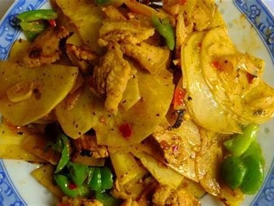土豆回锅肉的制作方法