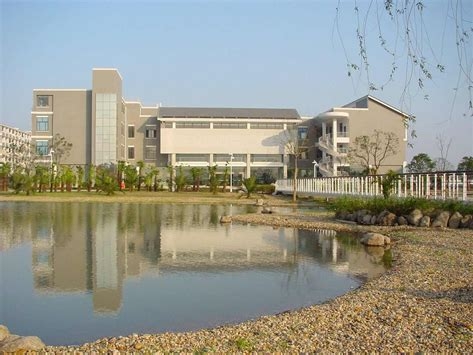 浙江汽车职业技术学院是怎么样的一所学校