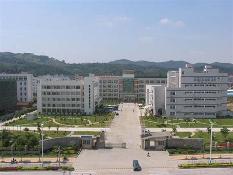 泉州经贸职业技术学院是怎么样的一所学校