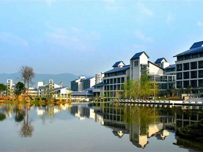 重庆工商职业学院是怎么样的一所学校